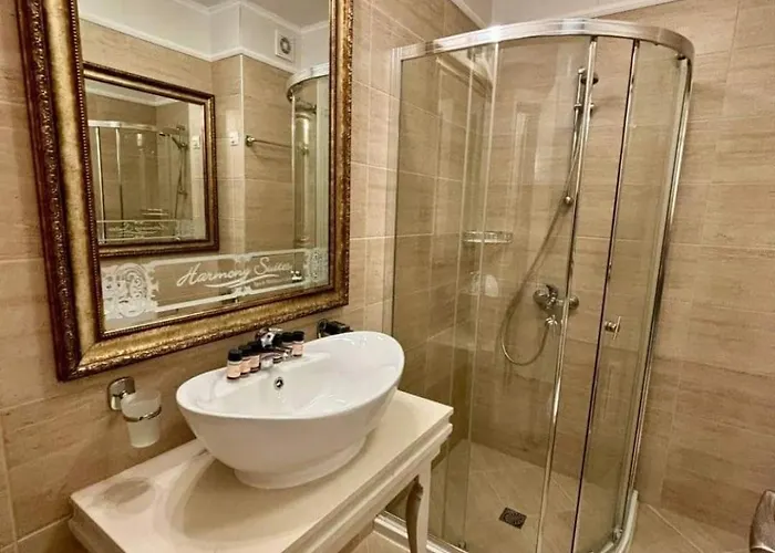 Harmony Grand Premium Apartament *