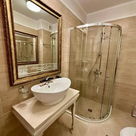 Harmony Grand Premium Appartement *